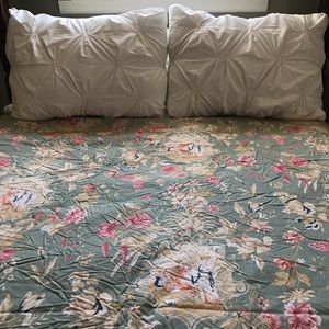 Pottery Barn “Deux Places/Grand Lit” Queen Duvet Cover and Euro Shams